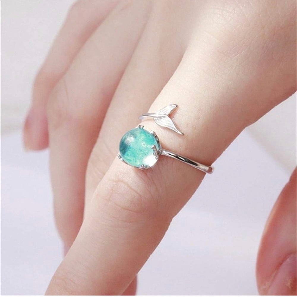 NIB 🧜‍♀️ Sterling silver adjustable mermaid ring